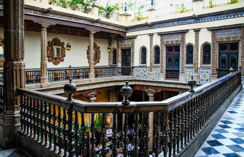 Mexico City: A Day in the Colonial Era Through its Palaces - The chocolate and juice matter more than they seem