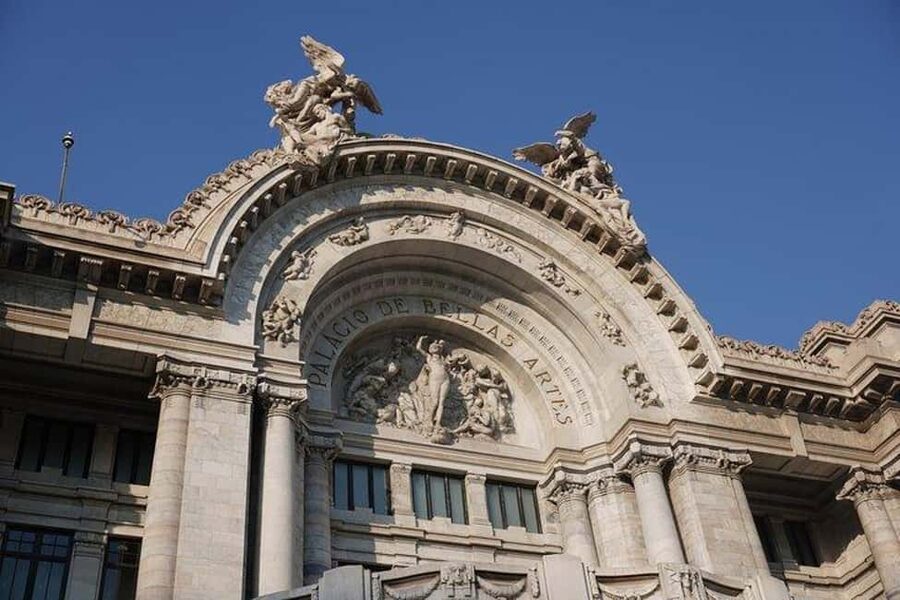 Mexico City: Exclusive Tour of Palacio de Bellas Artes - The murals by Rivera and Siqueiros