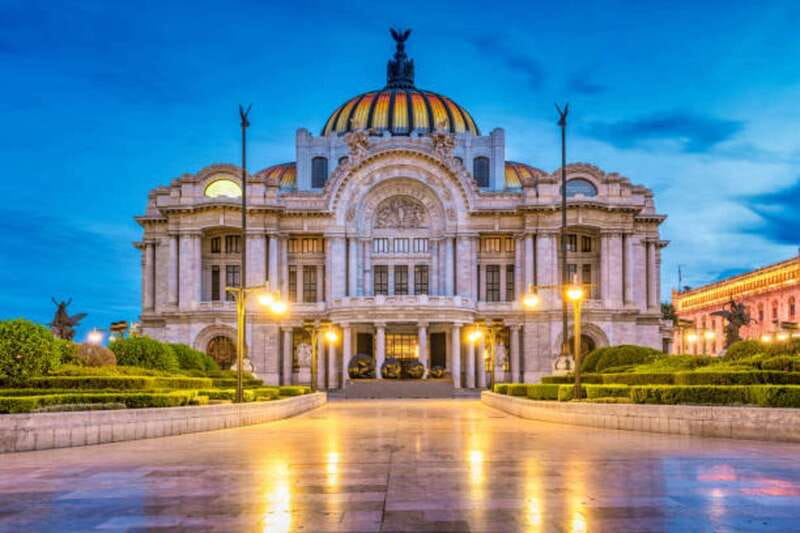 Mexico City Must-see Buildings & Palaces - The National Bank: where money becomes the subject