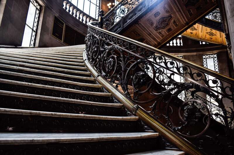 Mexico City Must-see Buildings & Palaces - Palacio de Bellas Artes: the grand opening and closing point