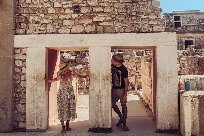 Minoan Crete from 3.000 BC: Knossos Palace & Museum with Wineries from Heraklion - Following Heraklion’s Venetian Harbor