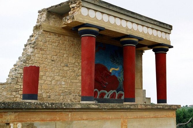 Minoan Path: Knossos Palace, Winery Visit, Lunch at Archanes - Knossos Palace and the Minoan world