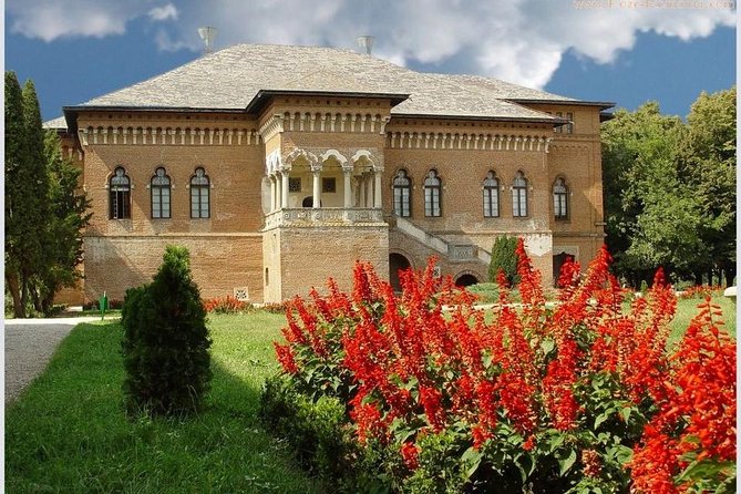 Mogosoaia Palace & Snagov Monastery: Private tour from Bucharest - Mogosoaia Palace and its lake setting