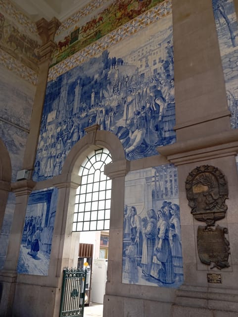 Monumental and historic Porto with the Stock Exchange Palace - Palácio da Bolsa is the main indoor attraction