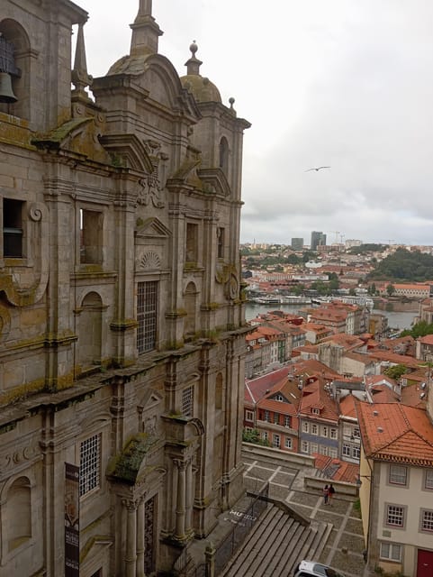 Monumental and historic Porto with the Stock Exchange Palace - Vila Nova de Gaia gives you the best change of view