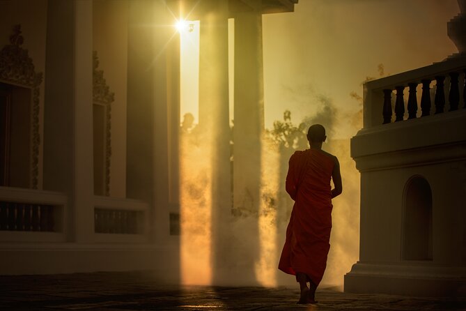 Morning Buddhist Almsgiving, Grand Palace and Flower Market Tour in Bangkok - The timing problem you should know about