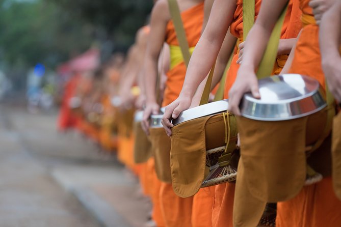 Morning Buddhist Almsgiving, Grand Palace and Flower Market Tour in Bangkok - Guide quality matters more than usual