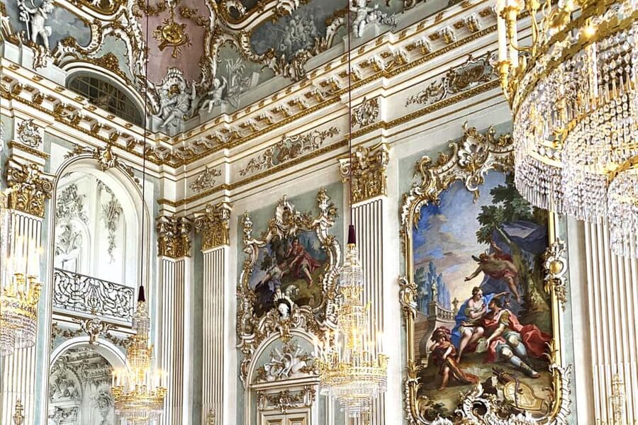 Munich Nymphenburg Palace & Carriage Museum Fast-Track Tour - The palace park and the best season