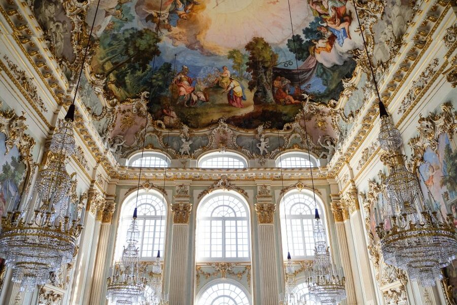 Munich: Nymphenburg Palace Skip-the-Line Private Guided Tour - Entering the palace’s grand central rooms