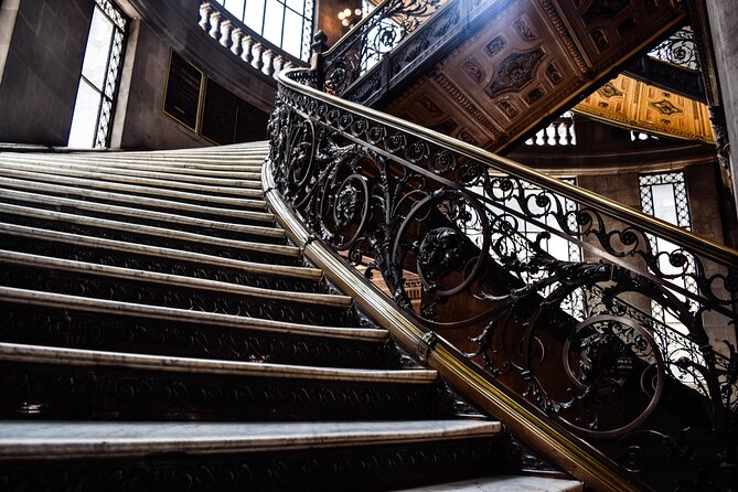 Must-see Buildings & Palaces of Mexico City - Banco de México: a look at the peso and national finance