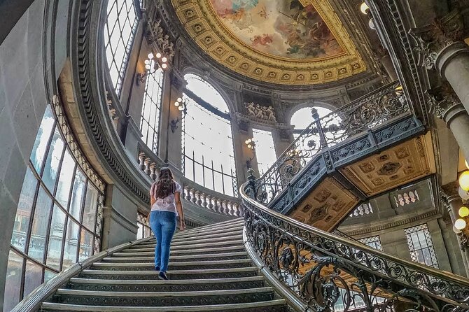Must-see Buildings & Palaces of Mexico City - Starting at Bellas Artes and finding the group