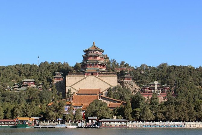 Mutianyu Great Wall, Summer Palace Private Tour All Inclusive - Lunch gives the day a local pause