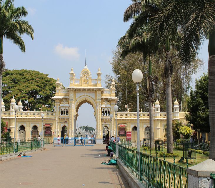 Mysore: 2-Day Palace and Gardens Tour from Bangalore - From Bangalore to Srirangapatnam by private car