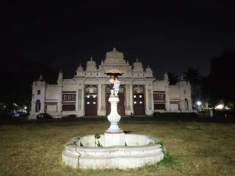 Mysore: Palace, Art Gallery & Devaraja Market Walking Tour - Why this Mysore walk works so well