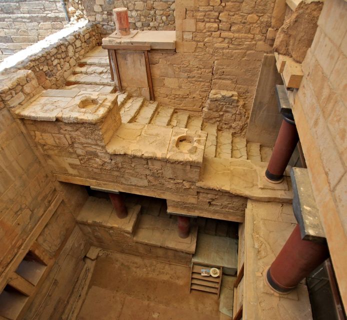 Mythical Escape: Zeus Cave & Knossos Palace from Elounda - A private guide changes the pace
