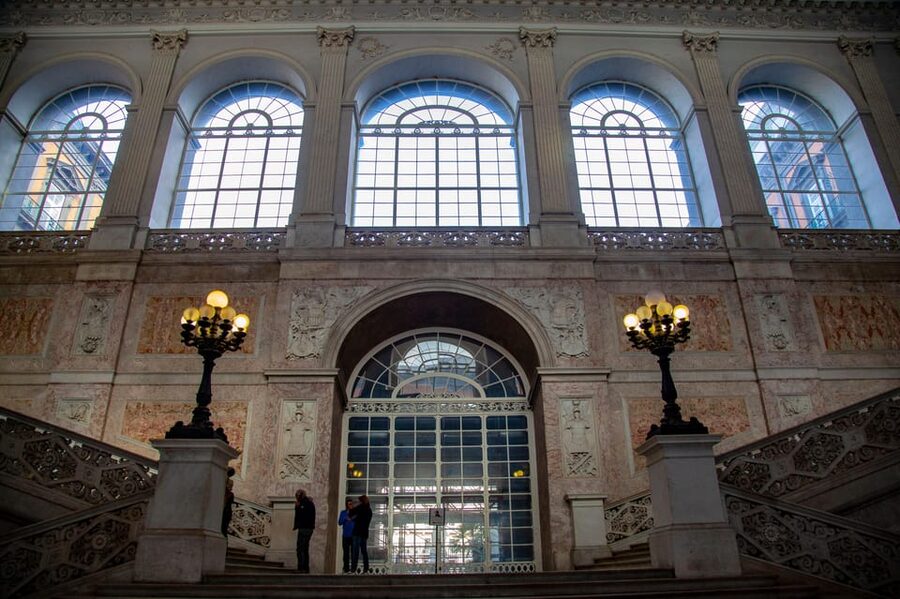 Naples: Royal Palace and Spanish Quarter Guided Tour - Starting in Piazza del Plebiscito