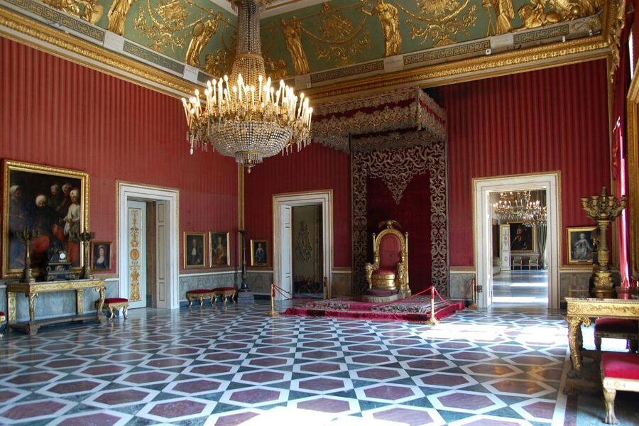Naples: Royal Palace and Spanish Quarter Private Tour - Who should book this Naples tour?