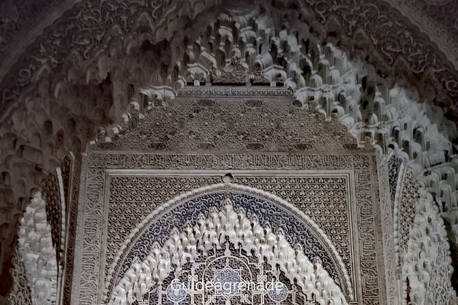 Night Tour of Alhambra and the Nasrid Palaces - The Mexuar, Comares Palace, and Palace of the Lions
