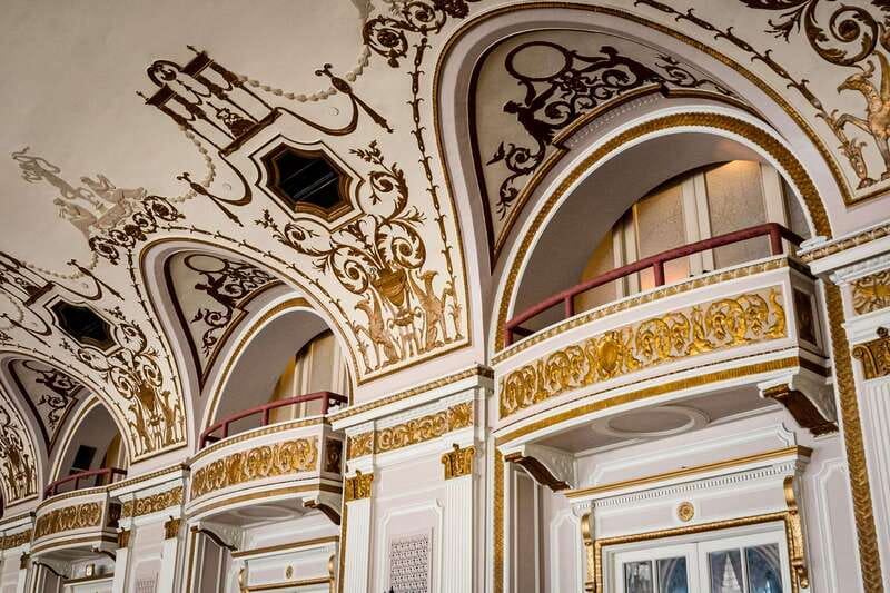 Ottawa: Secrets of the Château Laurier - Guided Hotel Tour - Why the Château Laurier makes a good walking tour