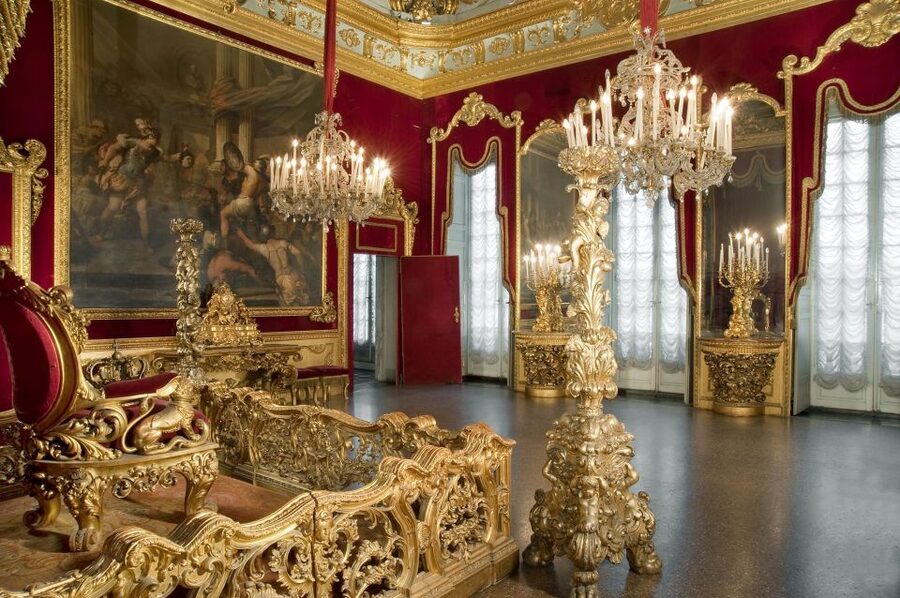 Palazzi dei Roll and Palazzo Reale Guided Tour - Should you book the Palazzi dei Rolli and Palazzo Reale tour?