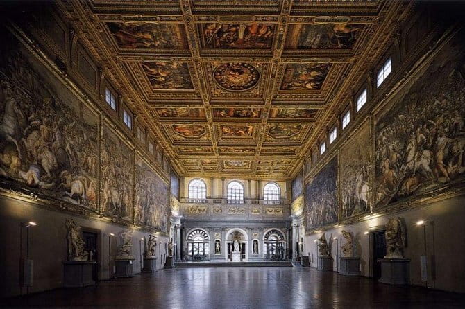 Palazzo Vecchio Morning Guided Tour - Small Group - Entering the Salone dei Cinquecento