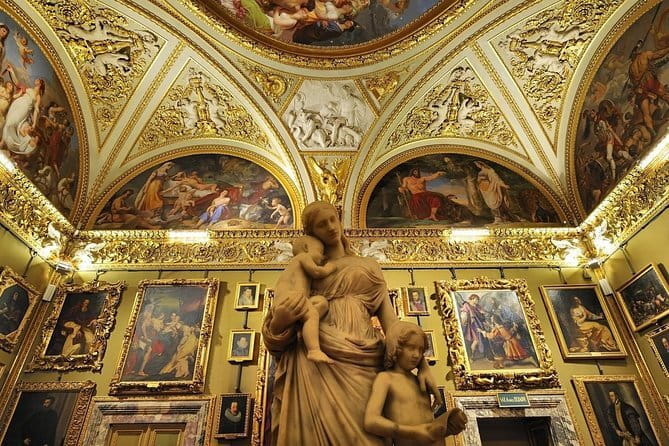 Palazzo Vecchio, Palazzo Pitti and Boboli gardens private tour - Key points at a glance