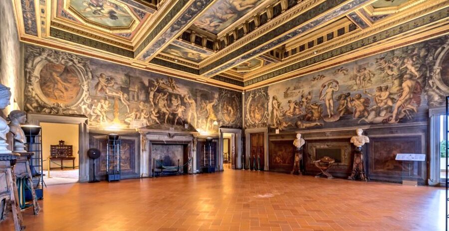 Palazzo Vecchio: Private Guided Museum Tour & Tower Tickets - Medici rooms, government halls, and private apartments