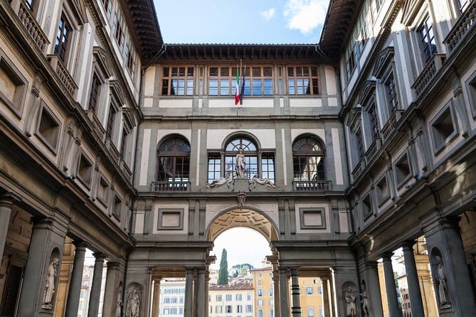 Palazzo Vecchio Tales - into Medici's secrets and mythology simbols - Entering the Medici family rooms