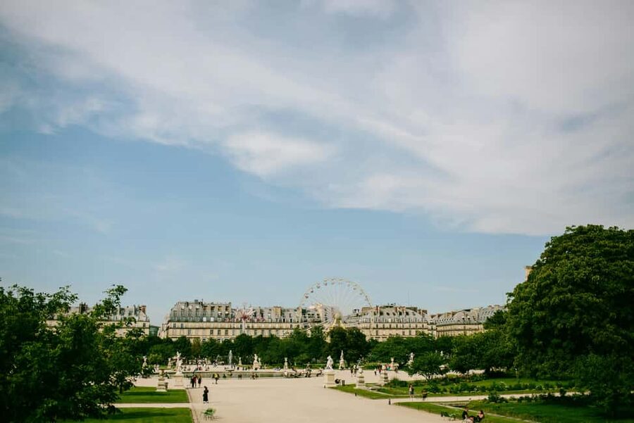Paris: Royal Palais, Tuileries and D'Orsay Tour - Walking through the Tuileries Gardens