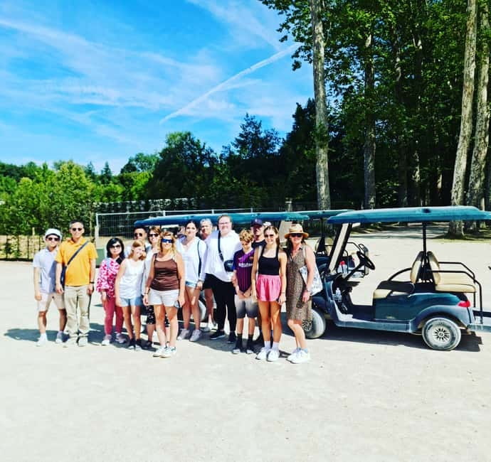 Paris: Versailles Golf Cart & Bike Tour with Palace Entry - A French picnic with Angelina wine