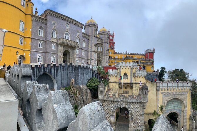 Pena Palace and Villa de Sintra Private Half Day Tour - What the private vehicle adds