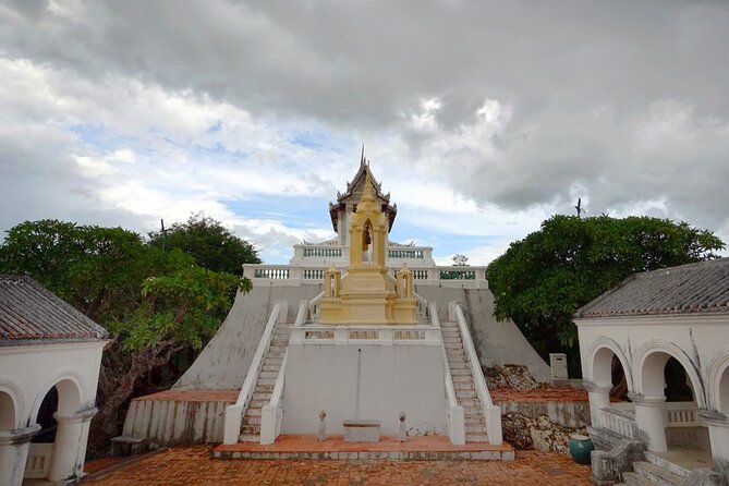 Petchaburi Highlights Khao Luang Cave, Palaces & Temples Group Tour from Hua Hin - What the six-hour schedule feels like