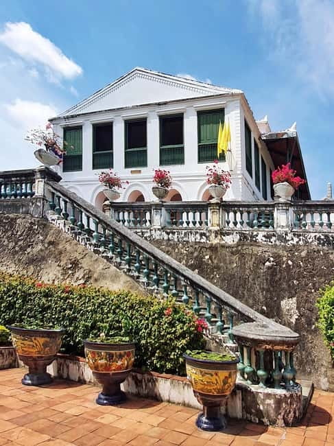 Petchaburi Temples & Royal Palace - small Join Group Tour - Khao Luang Cave and its shafts of sunlight