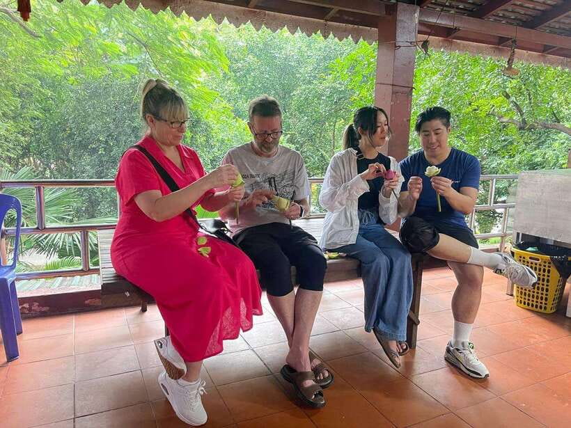 Phnom Penh: Royal Palace, S21, Killing Fields & More Tour - Wat Phnom and the story of Grandma Penh