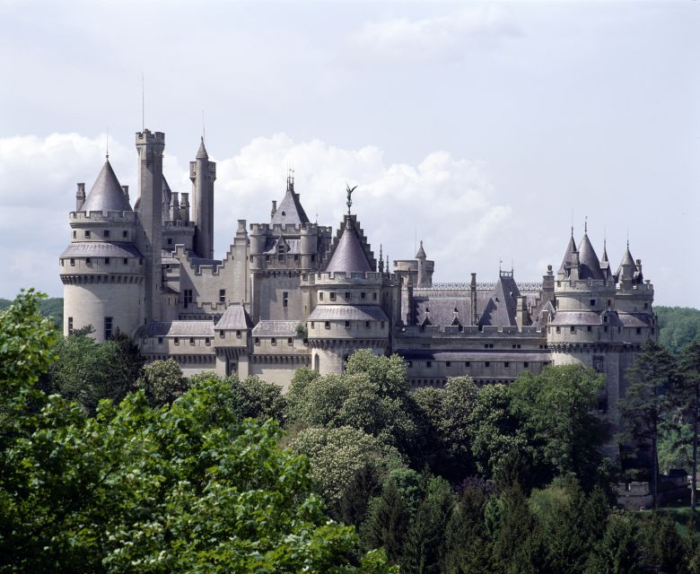 Pierrefonds: Château de Pierrefonds Entrance Ticket - Adding the audio guide for €3