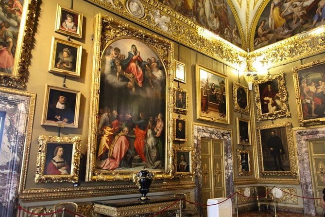 Pitti Palace - Private Tour At Galleria Palatina Incl. Tkts To Boboli Gardens - What the private format really adds