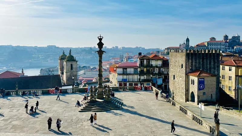 Porto Bishop's Palace Guided Tour - Terreiro da Sé, a short walk with useful context