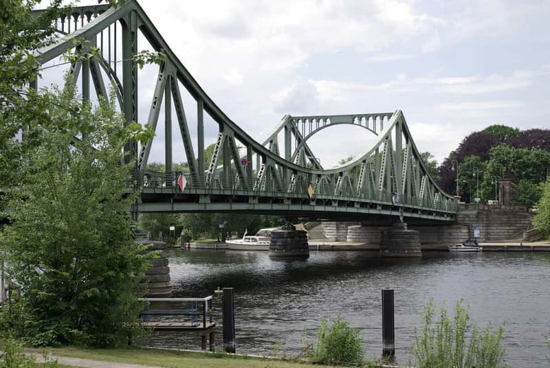 Potsdam: 5-Hour-Tour "Parks & Palaces" from Berlin by VW-Bus - Why Potsdam works so well as a half-day from Berlin