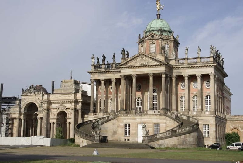 Potsdam: 5-Hour-Tour "Parks & Palaces" from Berlin by VW-Bus - Alexandrowka and the former KGB headquarters