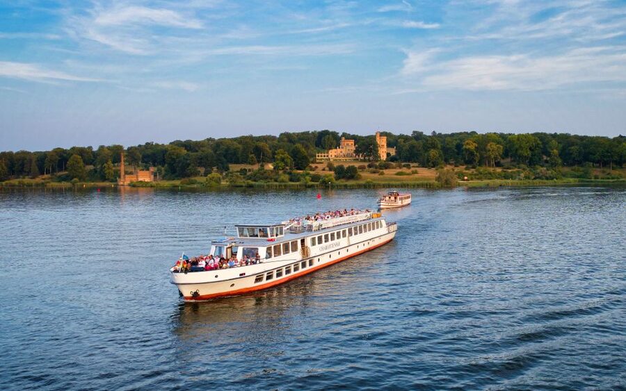 Potsdam: Palace Tour by Boat - Passing under Glienicke Bridge