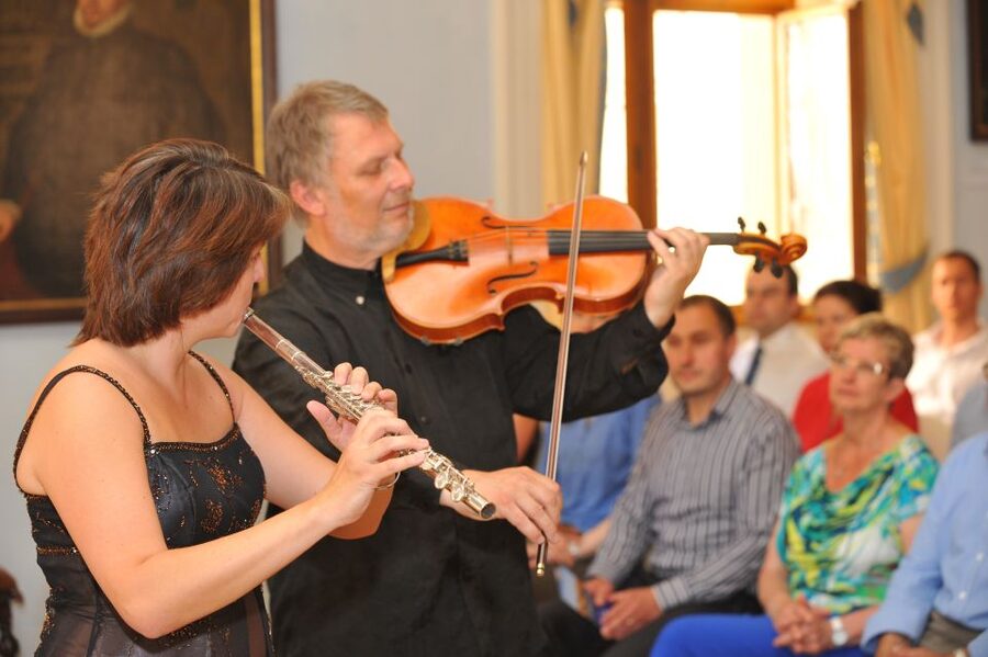 Prague Castle: Midday Classical Concert at Lobkowicz Palace - Why the small room changes the experience