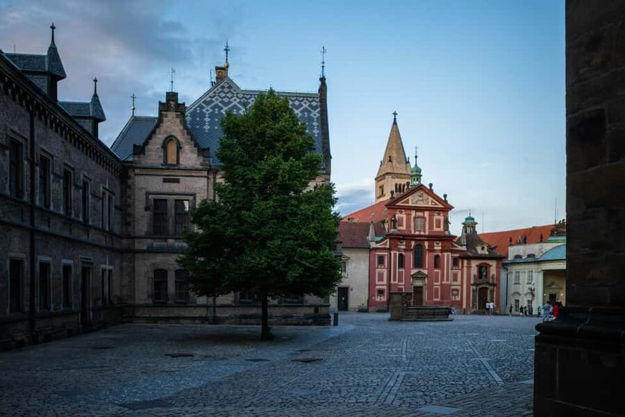 Prague Castle, St. Vitus Cathedral, Royal Palace, St. George's Basilica - The Old Royal Palace and Prague’s political drama