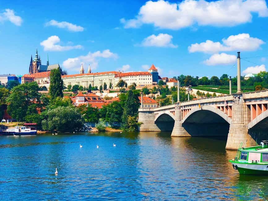 Prague Castle, St. Vitus Cathedral, Royal Palace, St. George's Basilica - St. George’s Basilica and the story of St. Ludmila