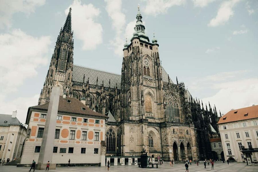 Prague Castle, St. Vitus Cathedral, Royal Palace, St. George's Basilica - Useful planning details before you go