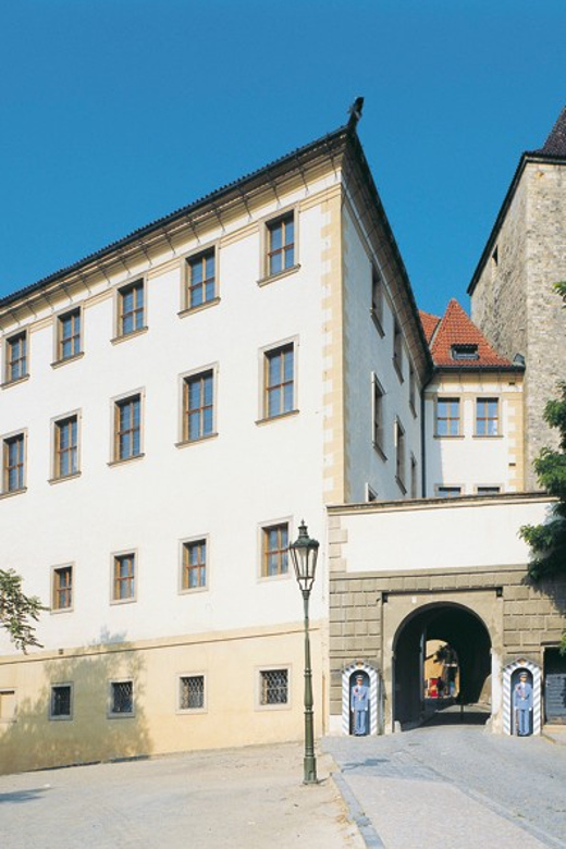 Prague: Lobkowicz Palace Ticket & Audio Guide - Porcelain, decorative arts, and the objects of daily life