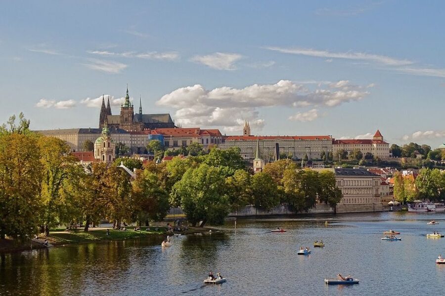 Prague: Prague Castle and Lobkowicz Palace Entry Tickets - Why Lobkowicz Palace is more than a ticket pickup point