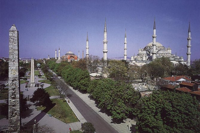 Private 5-6h: Topkapi + Hagia Sophia + Blue Mosque + Grand Bazaar - Hagia Sophia: begin with layers of history