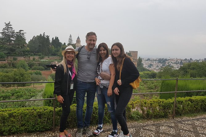 Private Alhambra Highlights Tour Including the Nasrid Palaces - Palace of Carlos V and the Catholic Monarchs