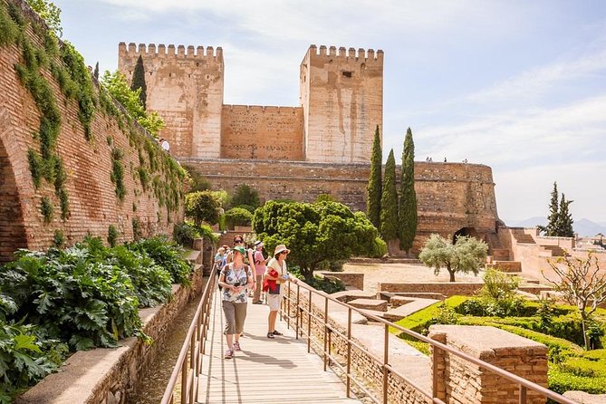 Private Alhambra palace tour and Granada from Motril cruise port - Charles V’s palace and the later history