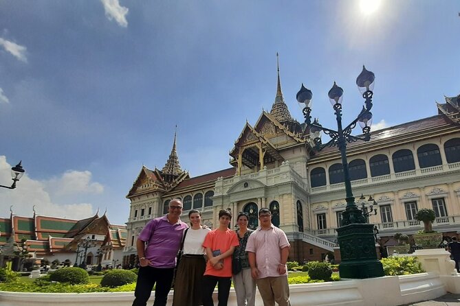 Private Bangkok Grand Palace Full-Day City sightseeing Tour - Lunch and the value of the private vehicle